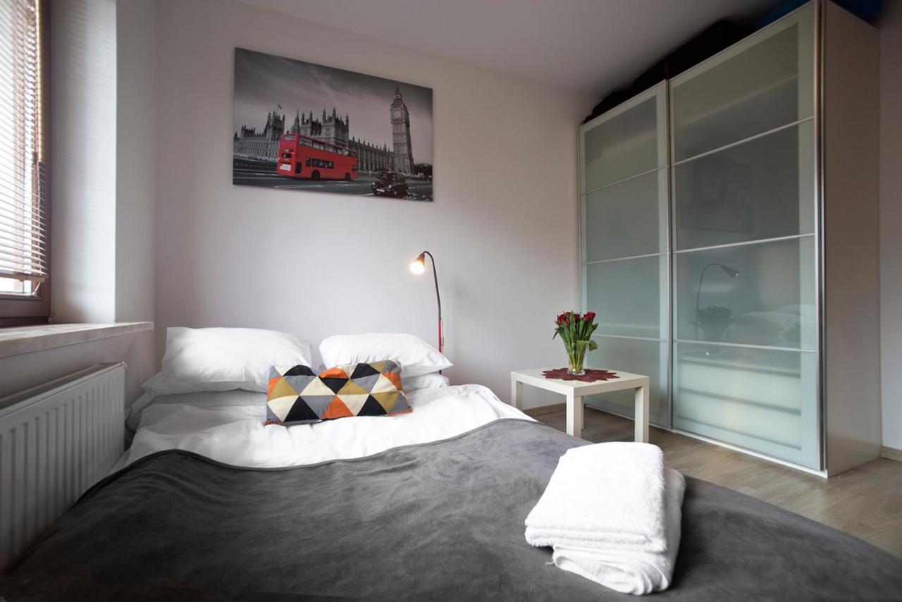 Airport Okecie Klobucka P&O Serviced Apartments Varşova Dış mekan fotoğraf