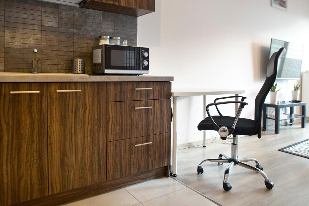 Airport Okecie Klobucka P&O Serviced Apartments Varşova Dış mekan fotoğraf