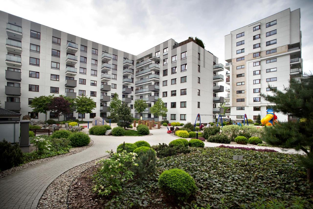 Airport Okecie Klobucka P&O Serviced Apartments Varşova Dış mekan fotoğraf
